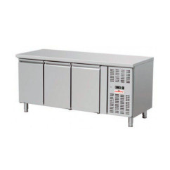 Стіл холодильний Frosty GN 3100TN Стіл холодильний Frosty GN 3100TN
